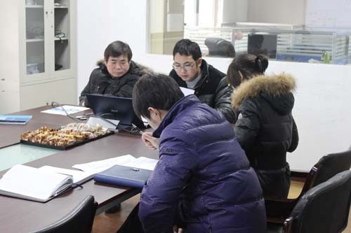 上海油脂交換設(shè)備客戶與惠合同事洽談現(xiàn)場(chǎng)1