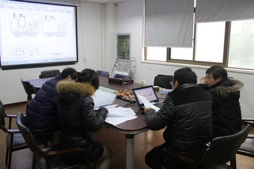 上海油脂交換設(shè)備客戶與惠合同事洽談現(xiàn)場(chǎng)2