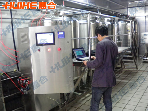 江蘇南通1500L全自動CIP清洗系統(tǒng)調試現場圖1